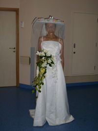 Défilé de chapeaux et accessoires